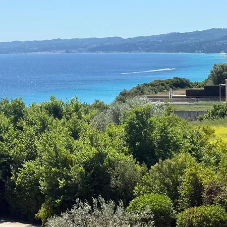 Evita , Penthouse, 53m2 ,athytos , Astonishing Sea View Vakantiehuis