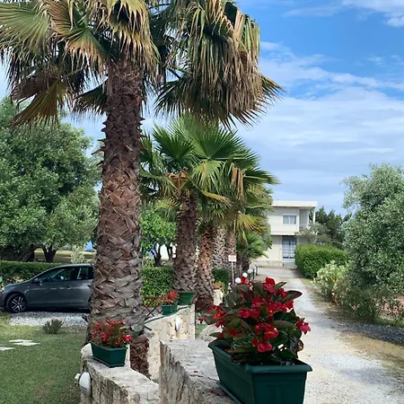 Evita , Penthouse, 53m2 ,athytos 450m From The Ferienhaus Áfitos