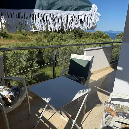 Casa vacanze Evita , Penthouse, 53m2 ,athytos , Astonishing Sea View